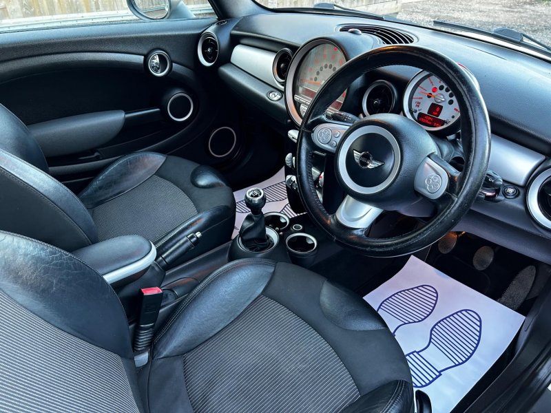 MINI CONVERTIBLE
