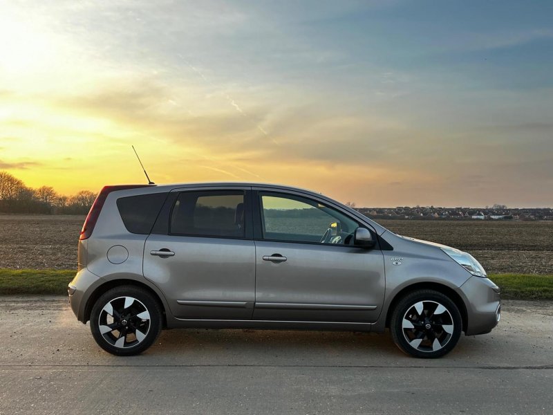NISSAN NOTE