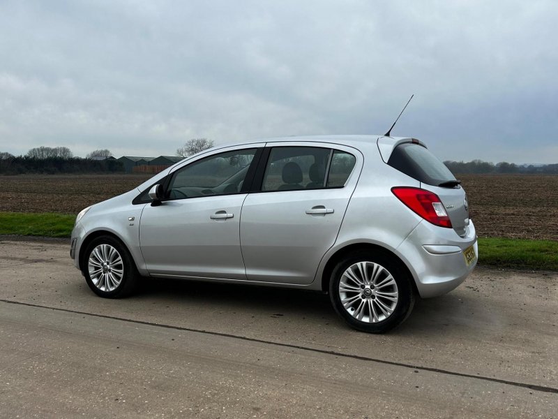 VAUXHALL CORSA