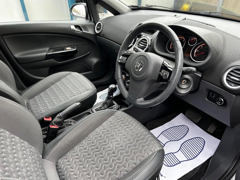 VAUXHALL CORSA