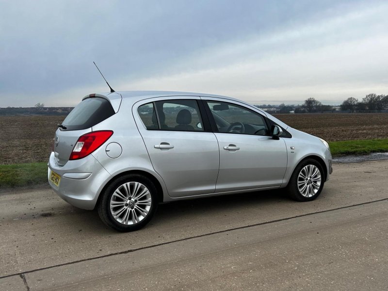 VAUXHALL CORSA