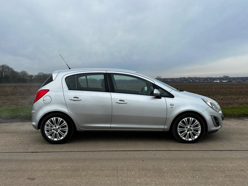 VAUXHALL CORSA