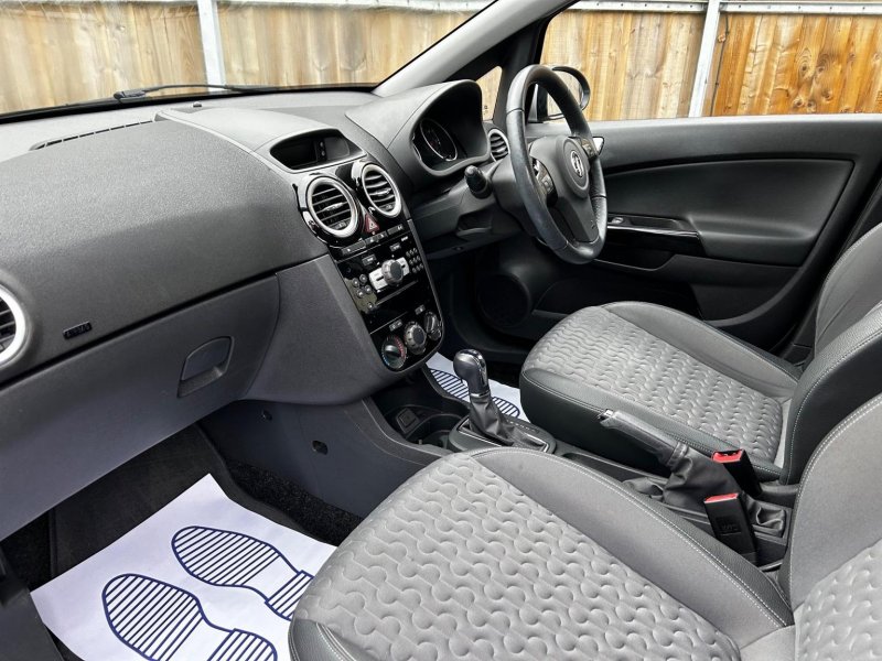 VAUXHALL CORSA