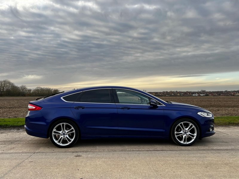FORD MONDEO