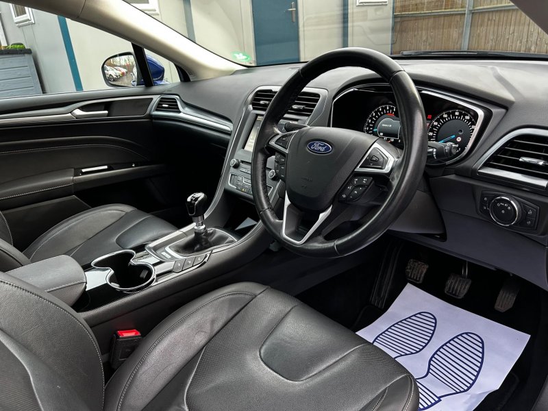 FORD MONDEO