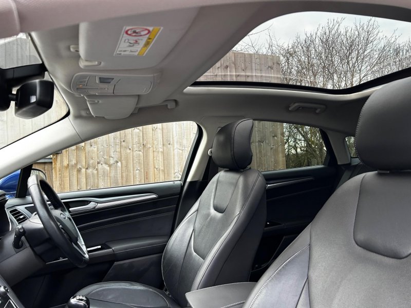 FORD MONDEO