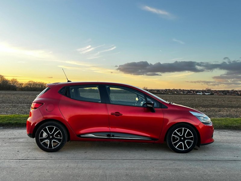 RENAULT CLIO