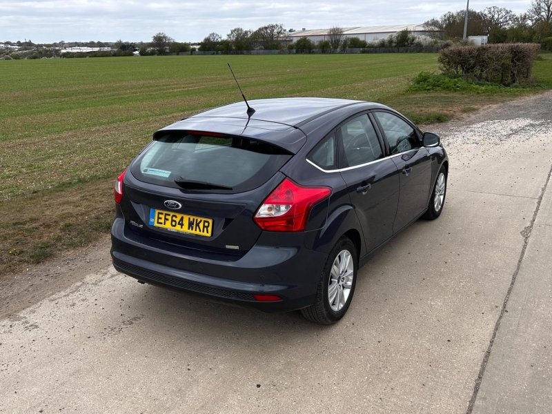 FORD FOCUS