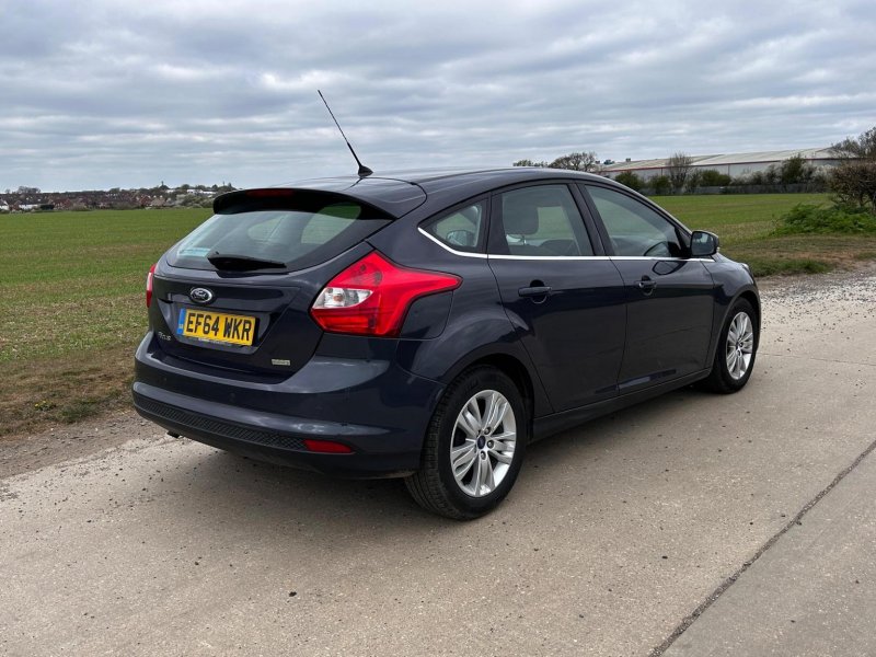 FORD FOCUS