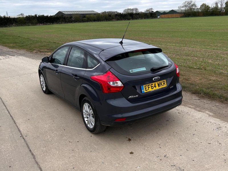 FORD FOCUS