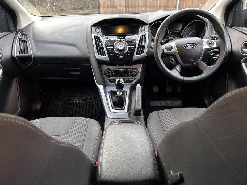 FORD FOCUS