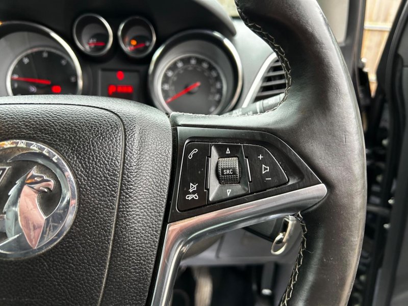 VAUXHALL MOKKA