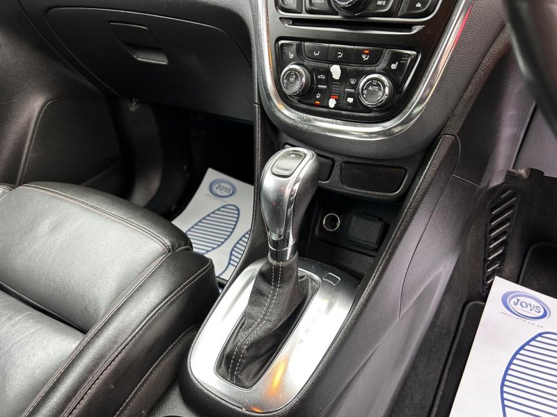 VAUXHALL MOKKA