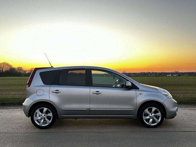 NISSAN NOTE