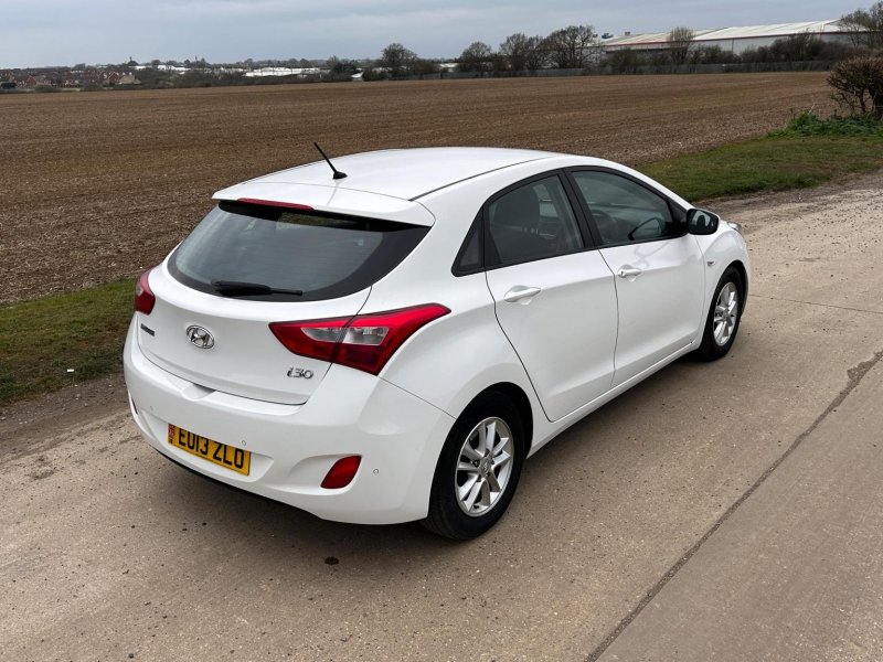HYUNDAI I30