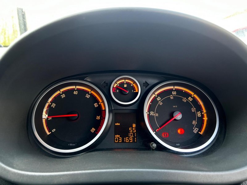 VAUXHALL CORSA