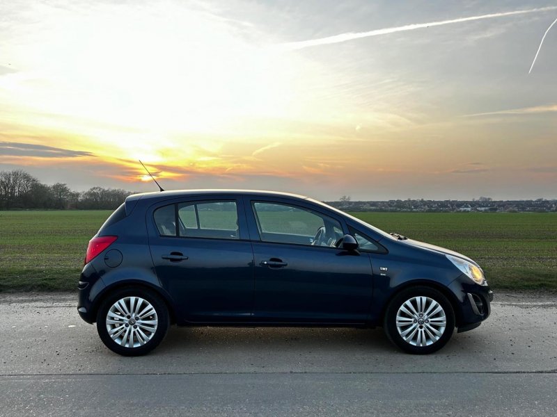 VAUXHALL CORSA
