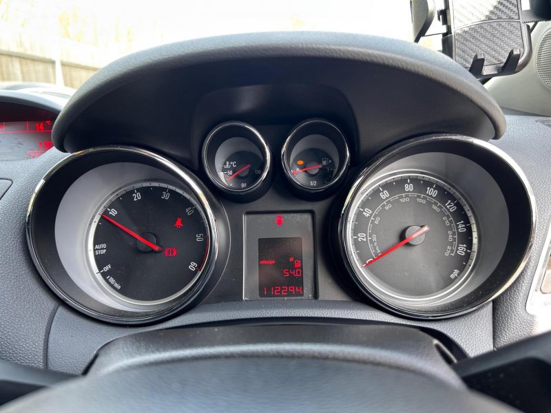 VAUXHALL MOKKA