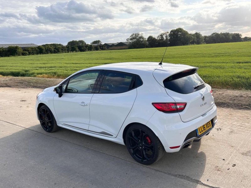 RENAULT CLIO