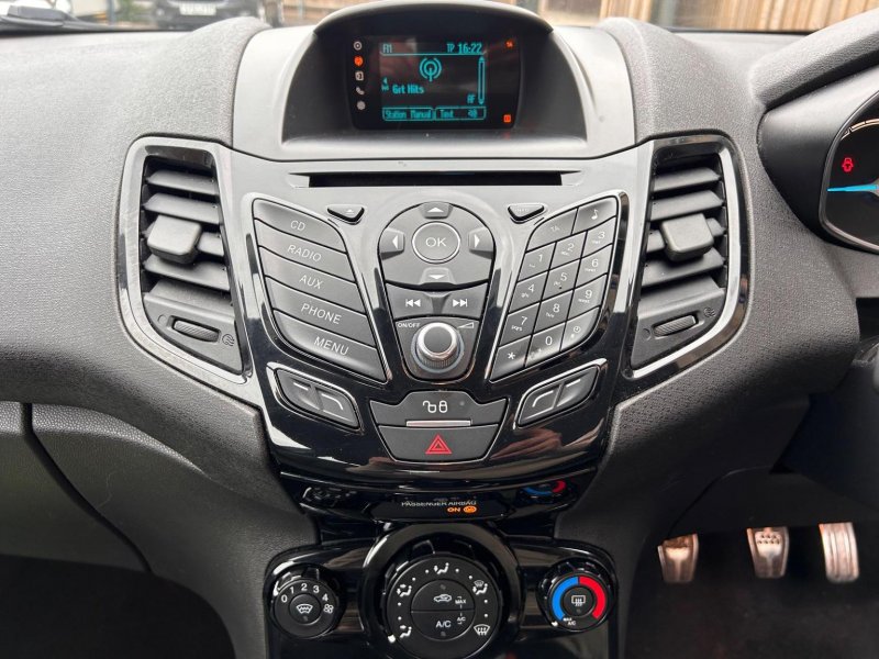 FORD FIESTA