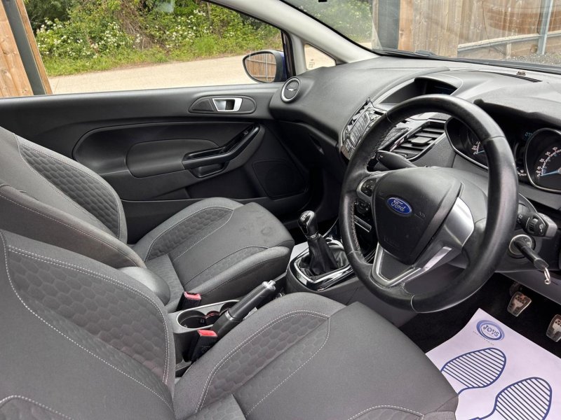 FORD FIESTA