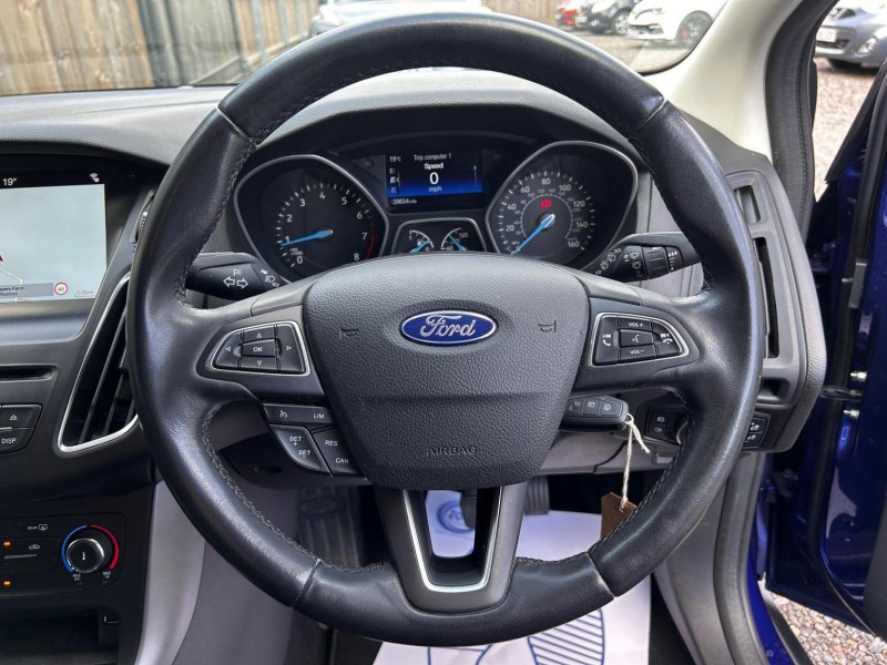 FORD FOCUS