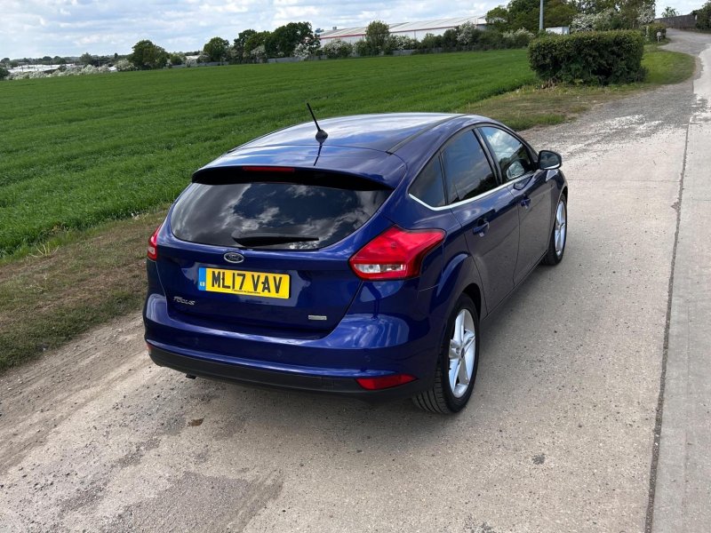 FORD FOCUS