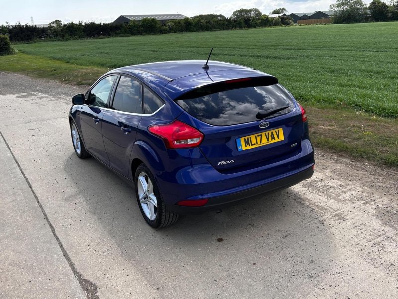 FORD FOCUS