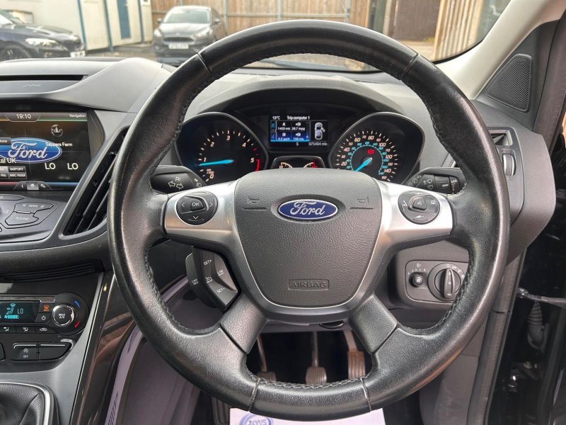 FORD KUGA