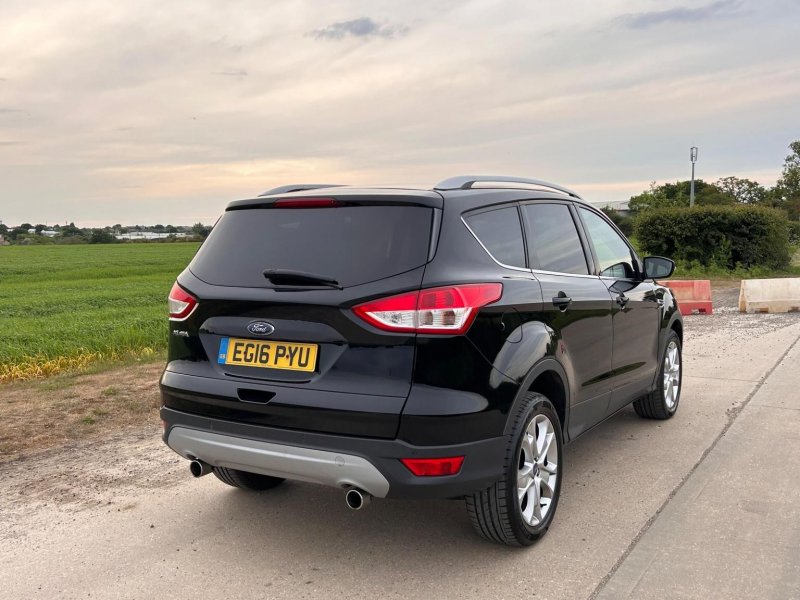 FORD KUGA