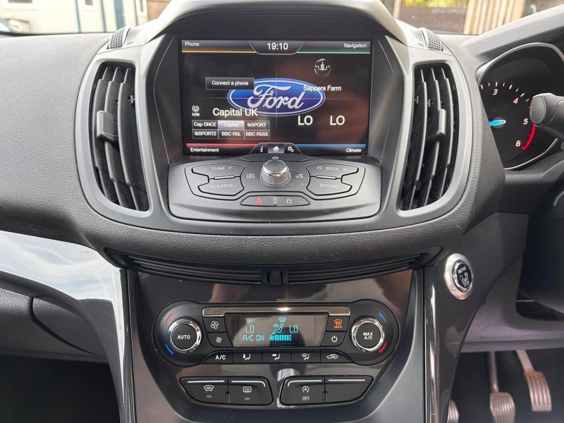 FORD KUGA