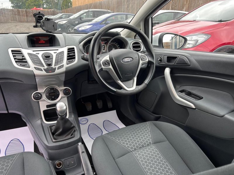 FORD FIESTA