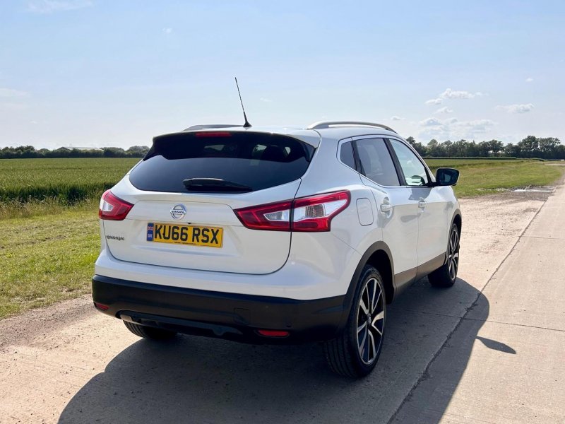 NISSAN QASHQAI
