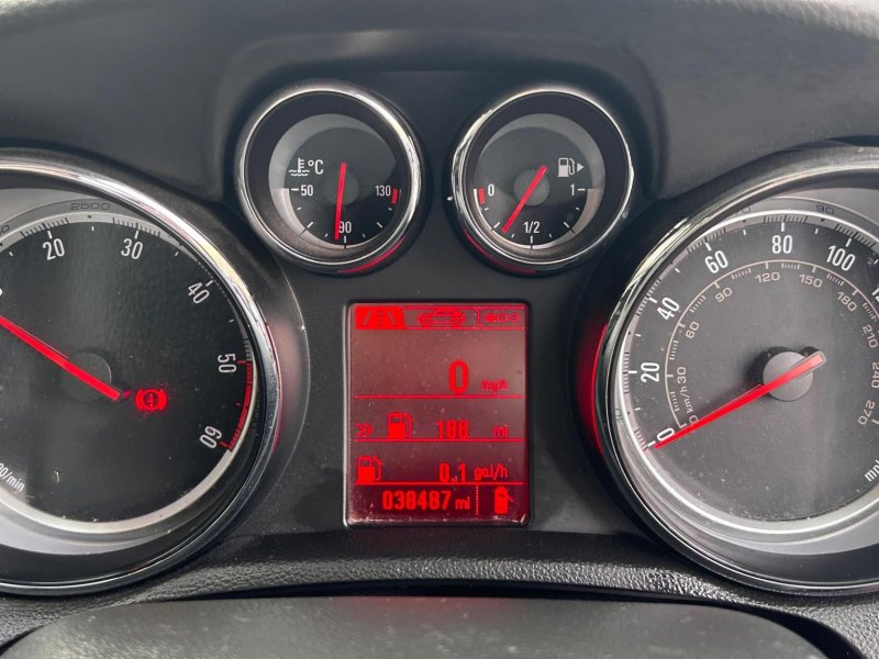 VAUXHALL MOKKA