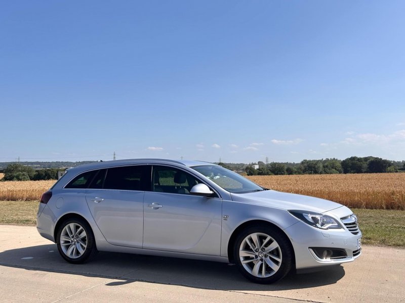 VAUXHALL INSIGNIA