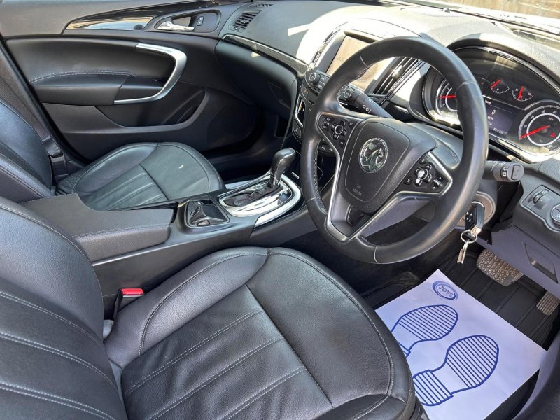 VAUXHALL INSIGNIA