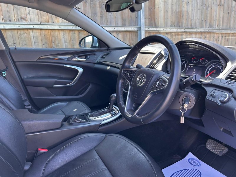 VAUXHALL INSIGNIA