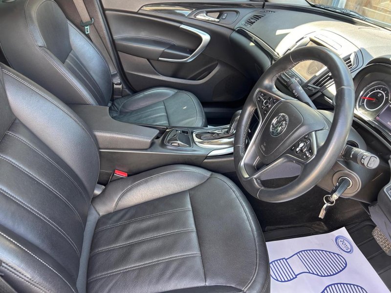 VAUXHALL INSIGNIA